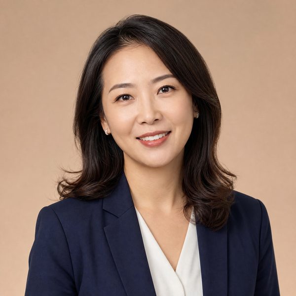 海角网社区顾问李心语